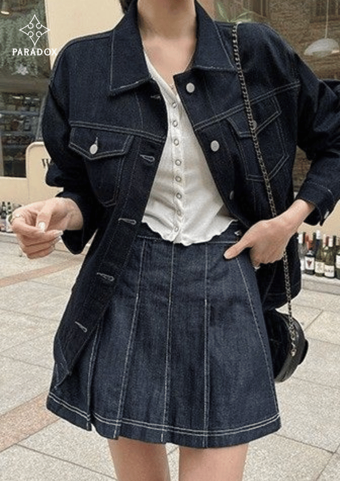 Cách mix đồ với áo khoác jeans croptop nữ - chân váy xếp ly