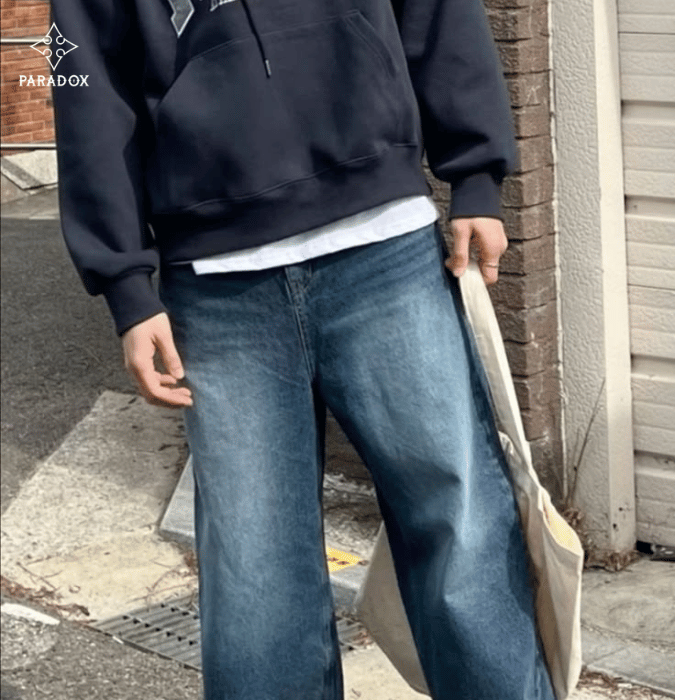 Cách phối đồ áo hoodie với quần gì? - quần jeans