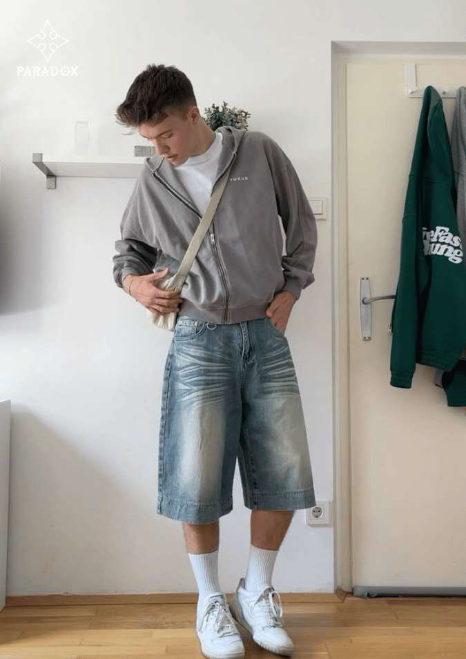 Phối đồ với áo hoodie zip nam - quần short lửng Phối đồ với áo hoodie zip nam - quần short lửng