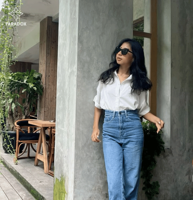 Quần jeans xanh phối với áo màu gì đẹp? - màu trắng basic Quần jeans xanh phối với áo màu gì đẹp? - màu trắng basic