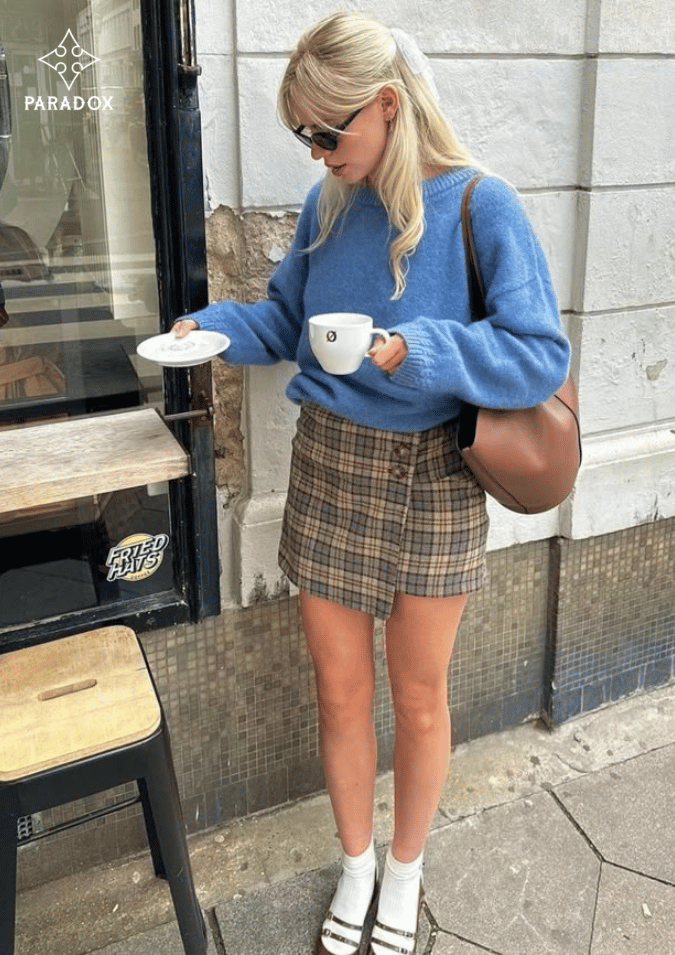 Chân váy dạ tweed phối với áo len Chân váy dạ tweed phối với áo len