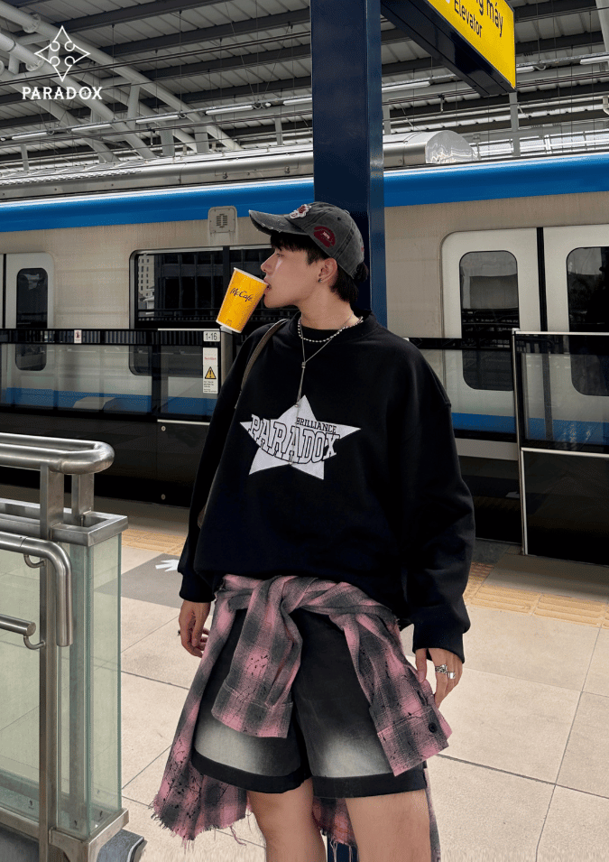 Phối áo sơ mi với sweater theo bối cảnh đi chơi Phối áo sơ mi với sweater theo bối cảnh đi chơi
