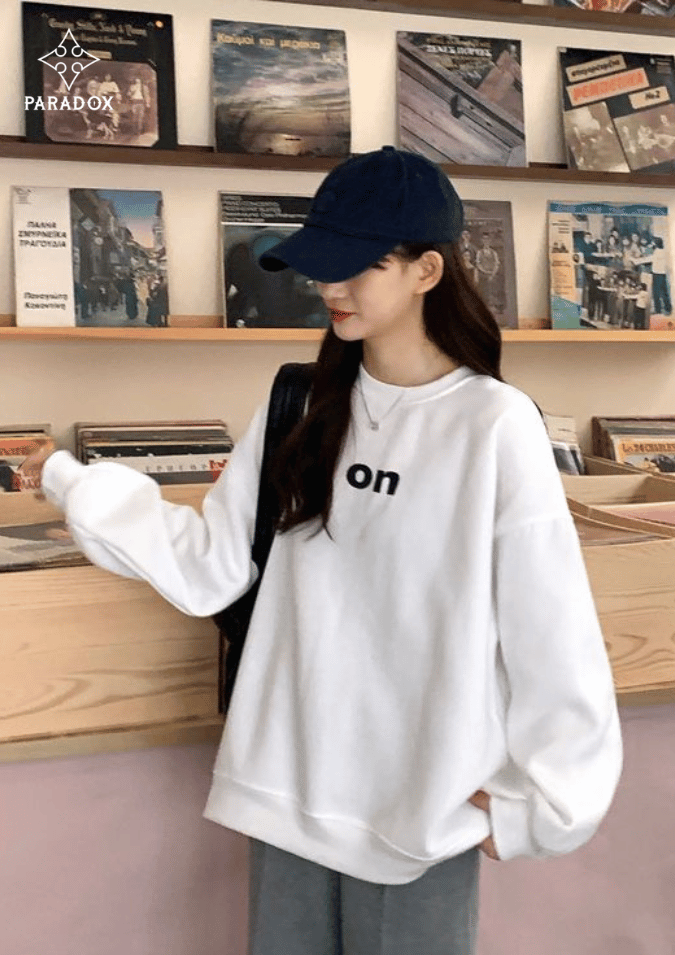 Phối đồ với áo nỉ nữ trẻ trung năng động Phối đồ với áo nỉ nữ trẻ trung năng động