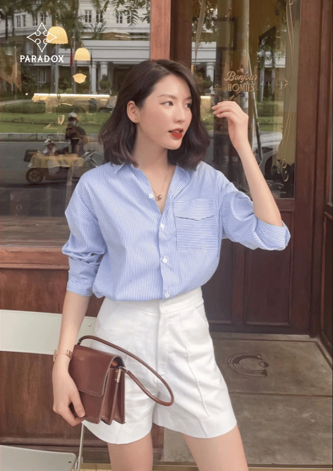 Phối đồ với áo sơ mi kẻ sọc xanh + quần short kaki Phối đồ với áo sơ mi kẻ sọc xanh + quần short kaki
