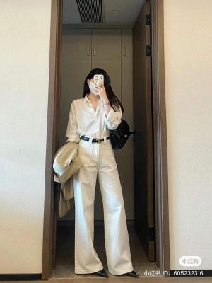 Áo sơ mi trắng và quần jean – Thanh lịch, năng động cho câu hỏi mặc gì khi đi hẹn hò