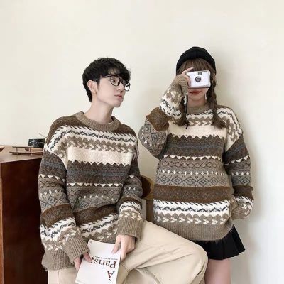 Gợi ý set đồ phối với áo sweater đôi cực tình tứ